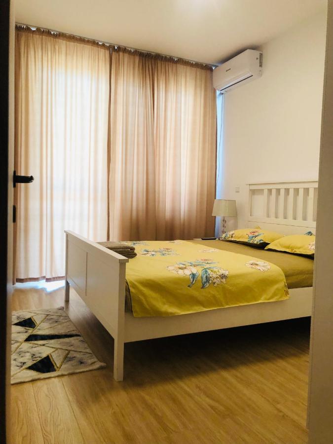 Alex Mnl Lux Apartment 2 Free Parking Bukarest Exteriör bild